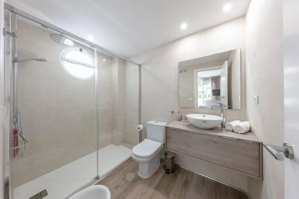 Stunning Apartment Next To Puerto Banus Marbella