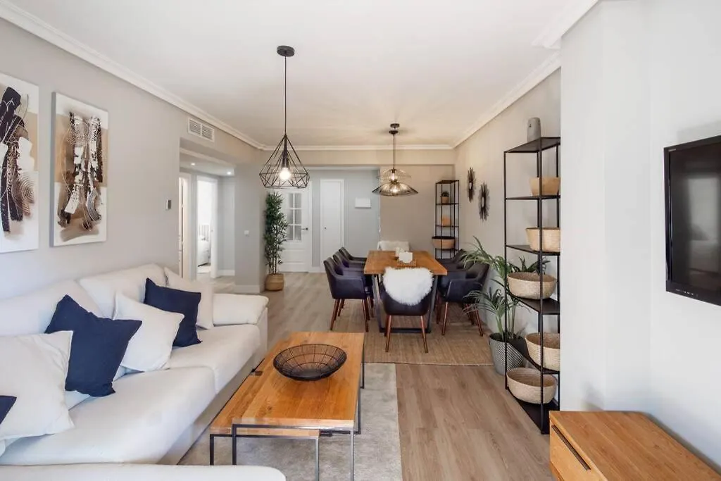 Stunning Apartment Next To Puerto Banus Marbella