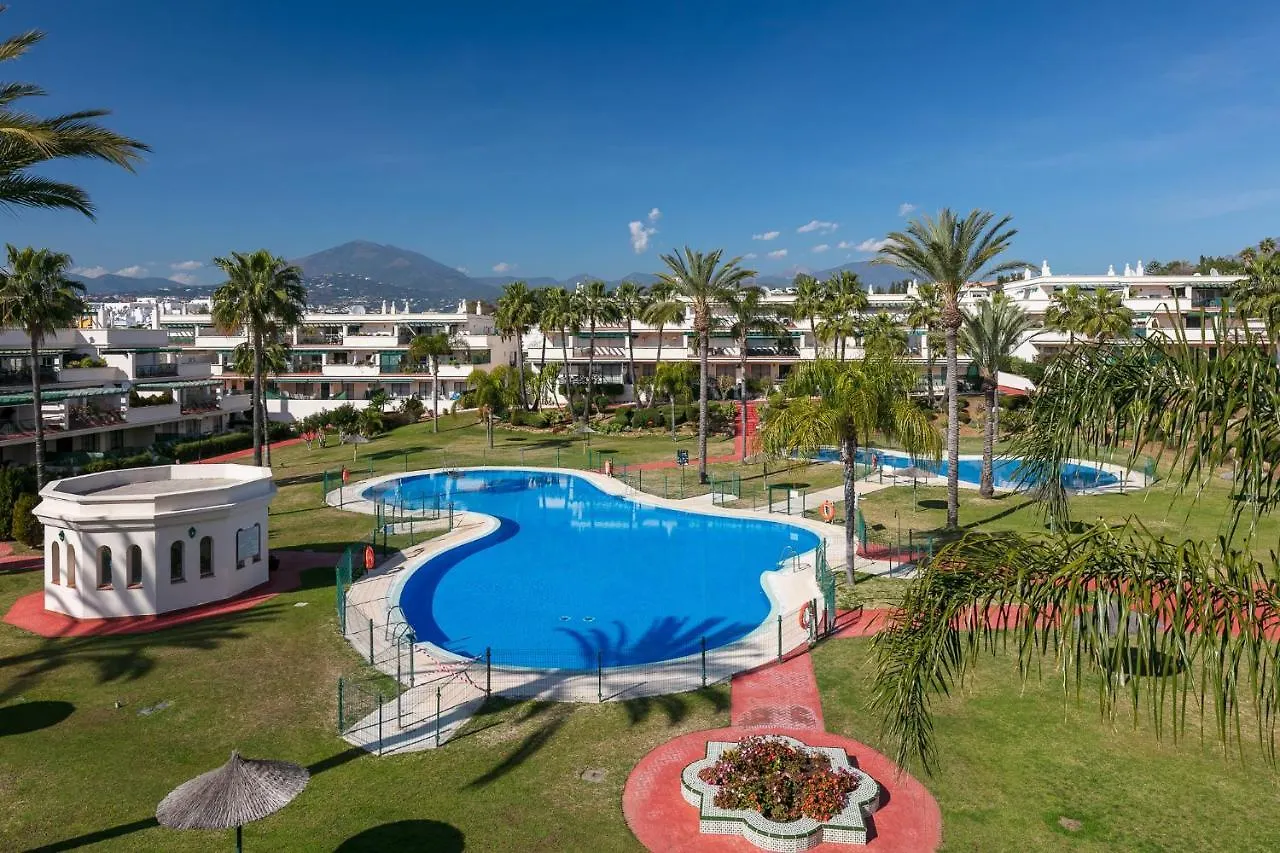 Stunning Apartment Next To Puerto Banus Marbella